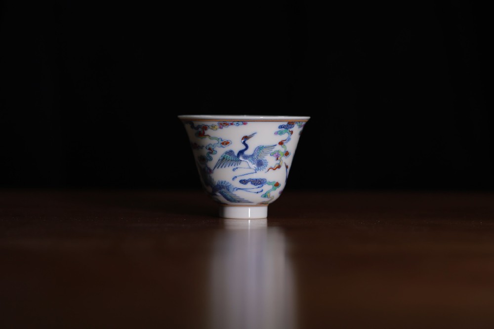 云鹤斗彩铃铛杯