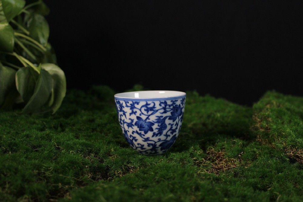 牡丹缠枝手雷杯