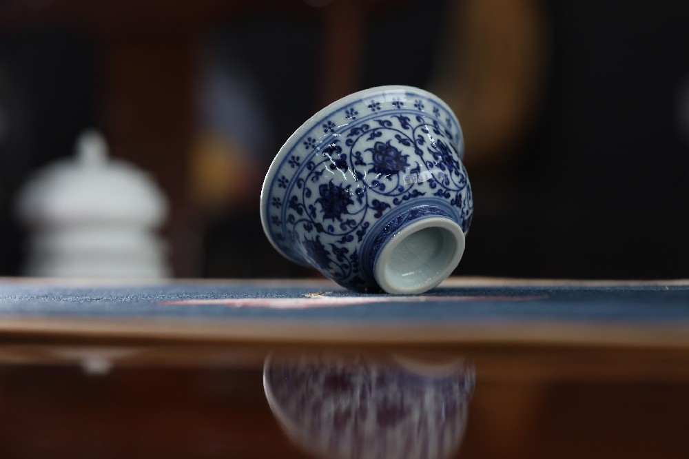青花缠枝莲永乐压手杯