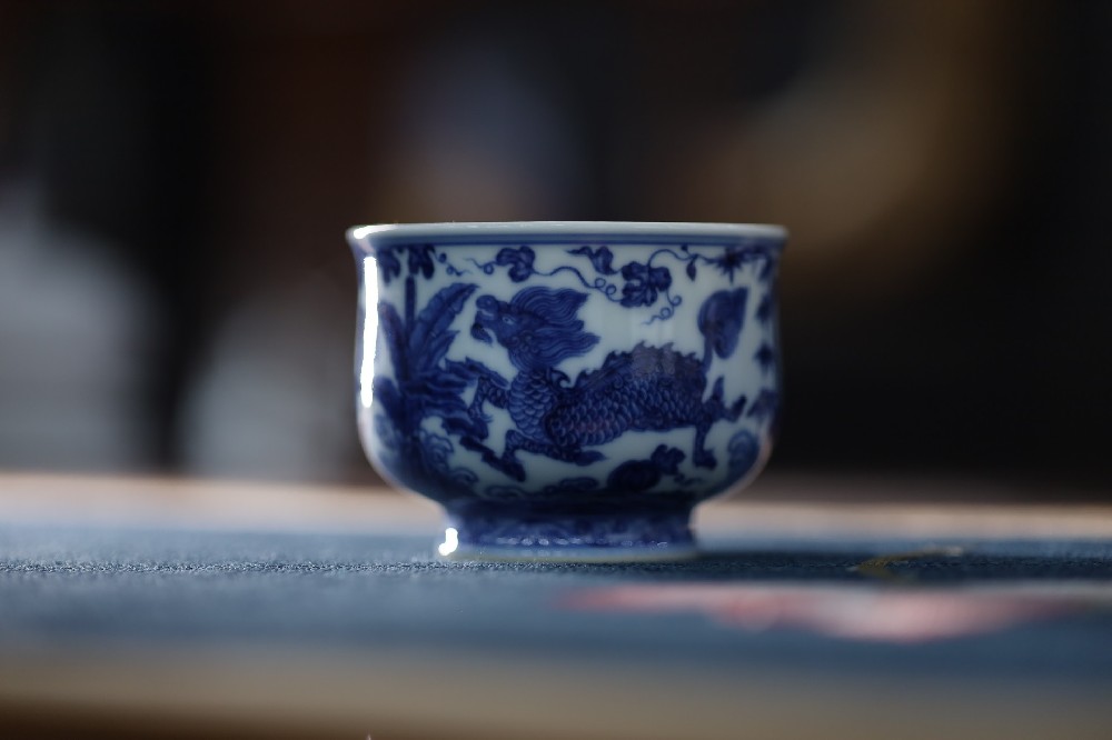 青花麒麟炉式杯