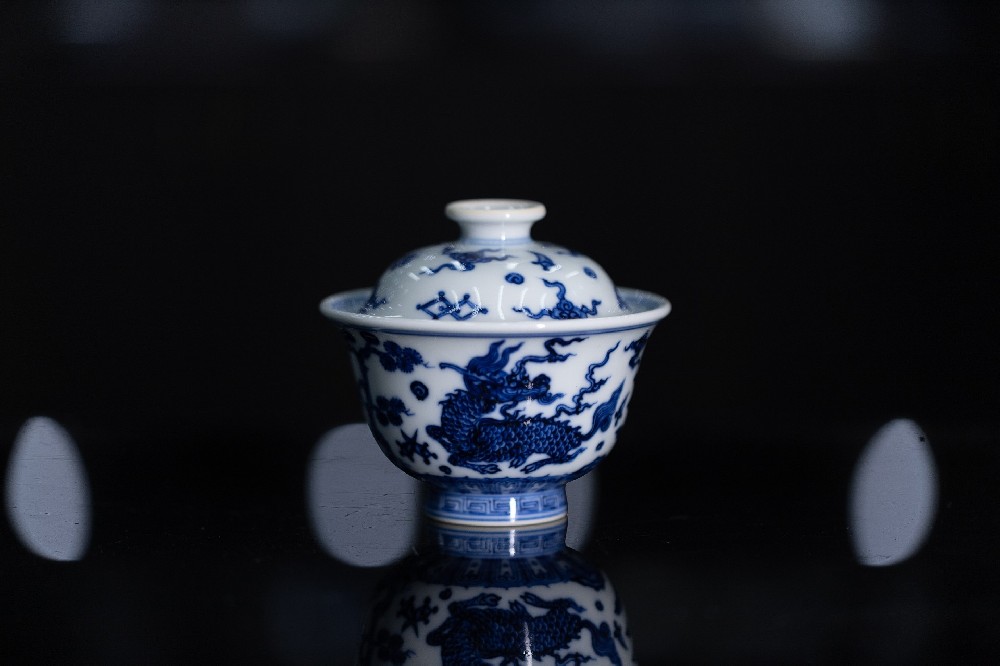 仿明麒麟压手盖碗
