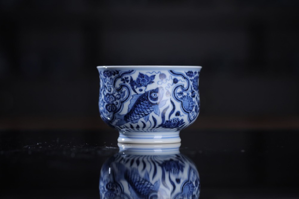 仿明如意缠枝鱼藻炉式杯