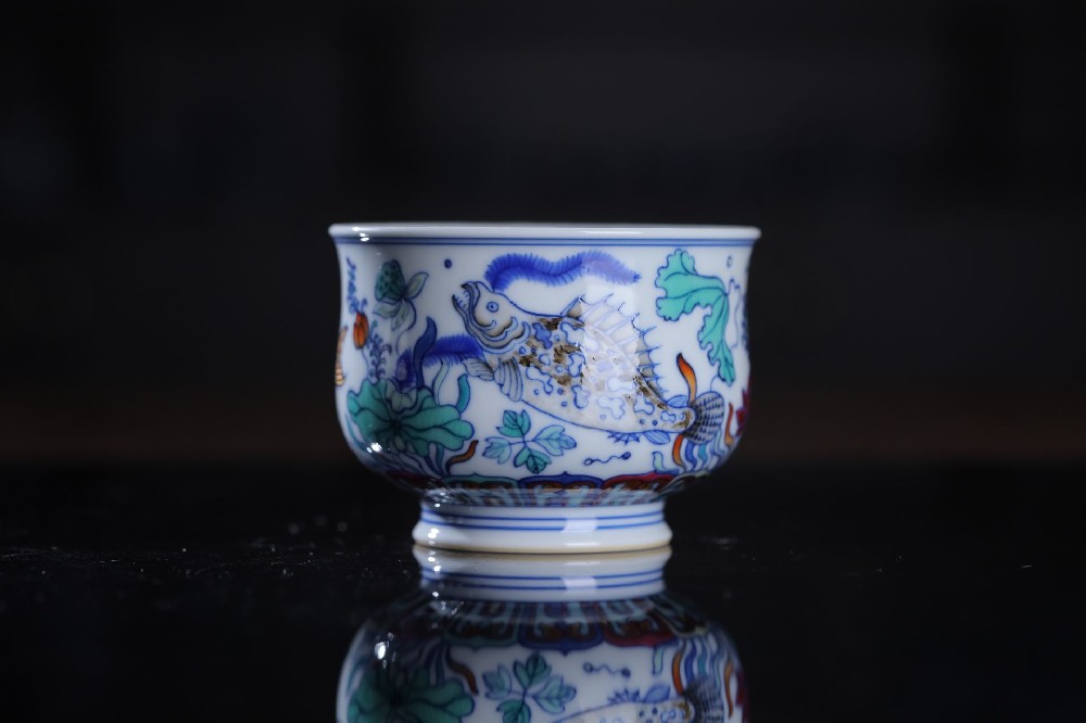 斗彩鱼藻炉式杯