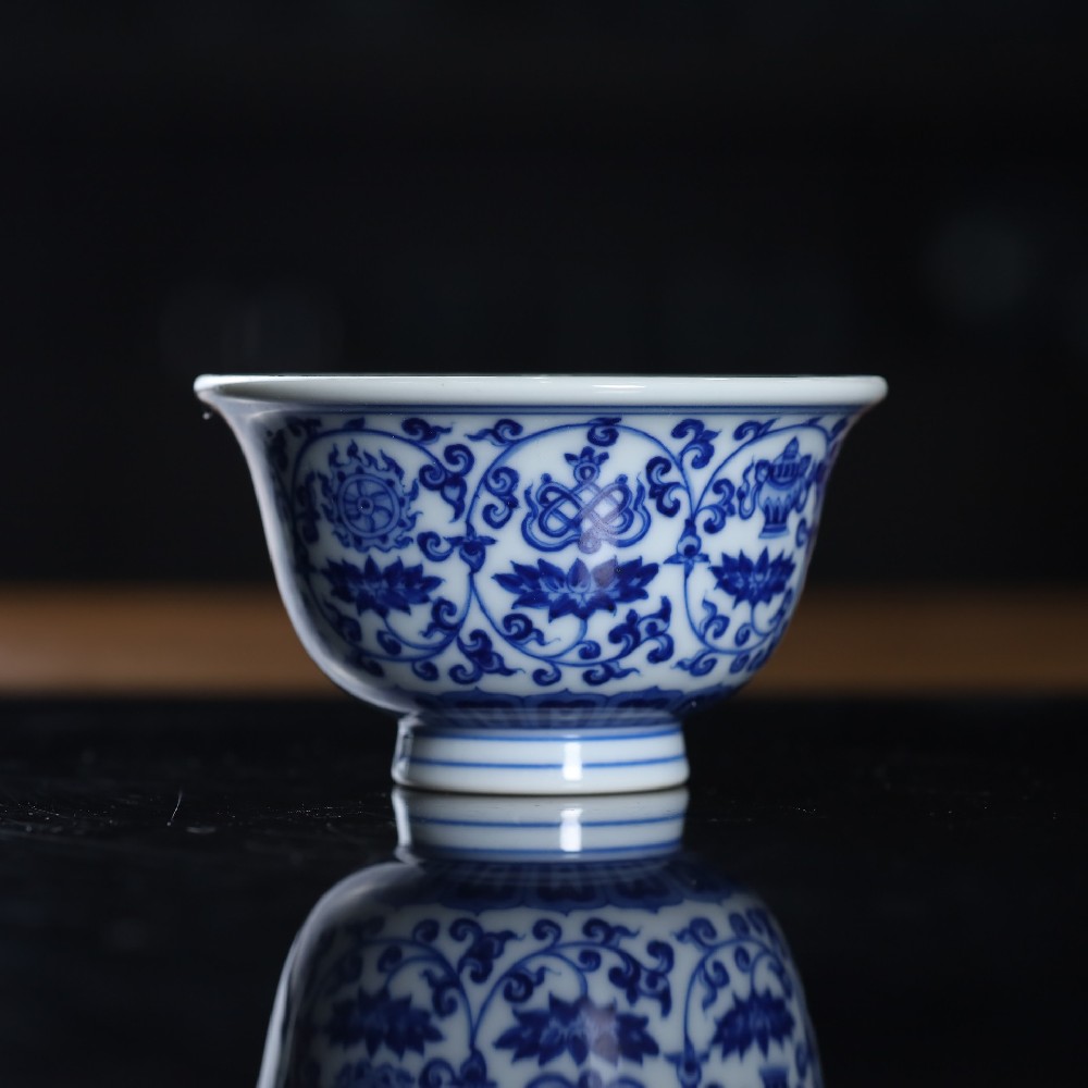 刘建锋窑仿清莲托八宝压手杯