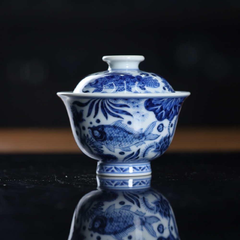 刘建锋窑青花仿明鱼草小压手盖碗