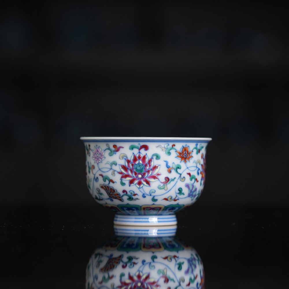 刘建锋窑斗彩缠枝莲花炉式杯