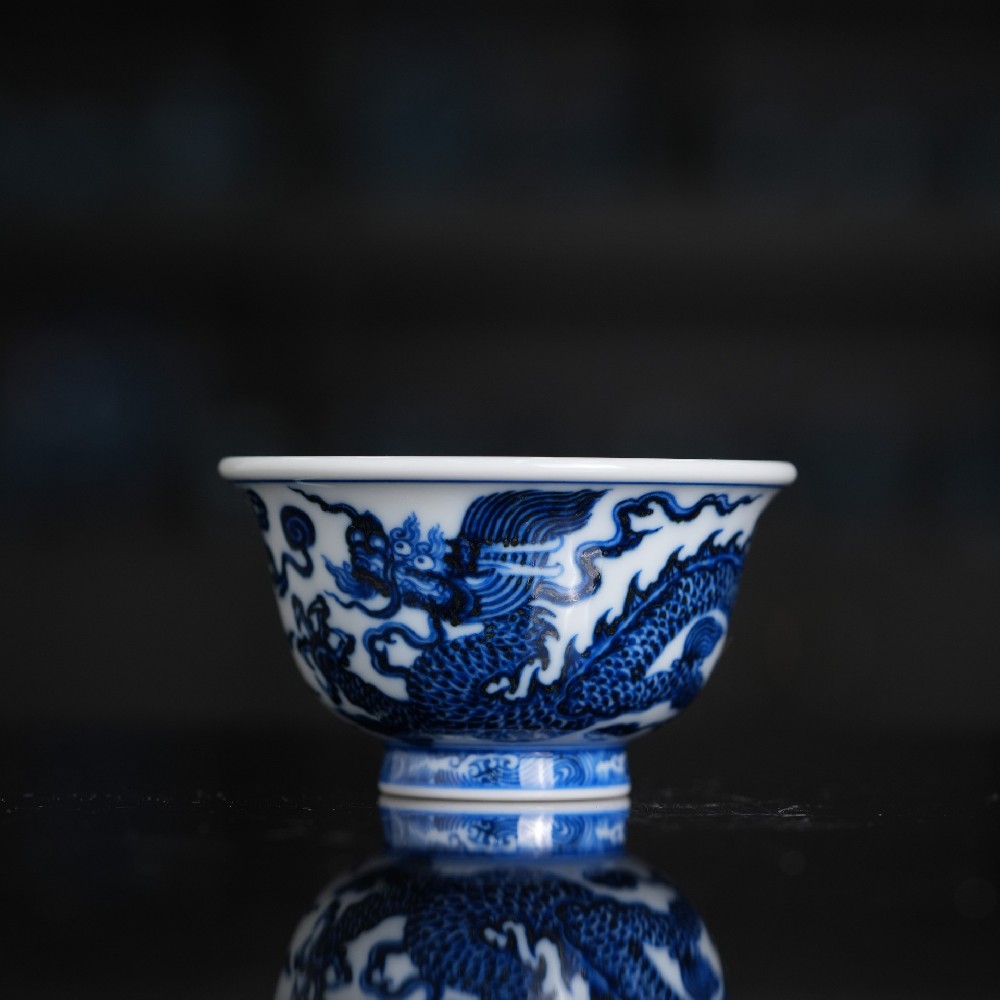 刘建锋窑青花仿明龙纹压手杯