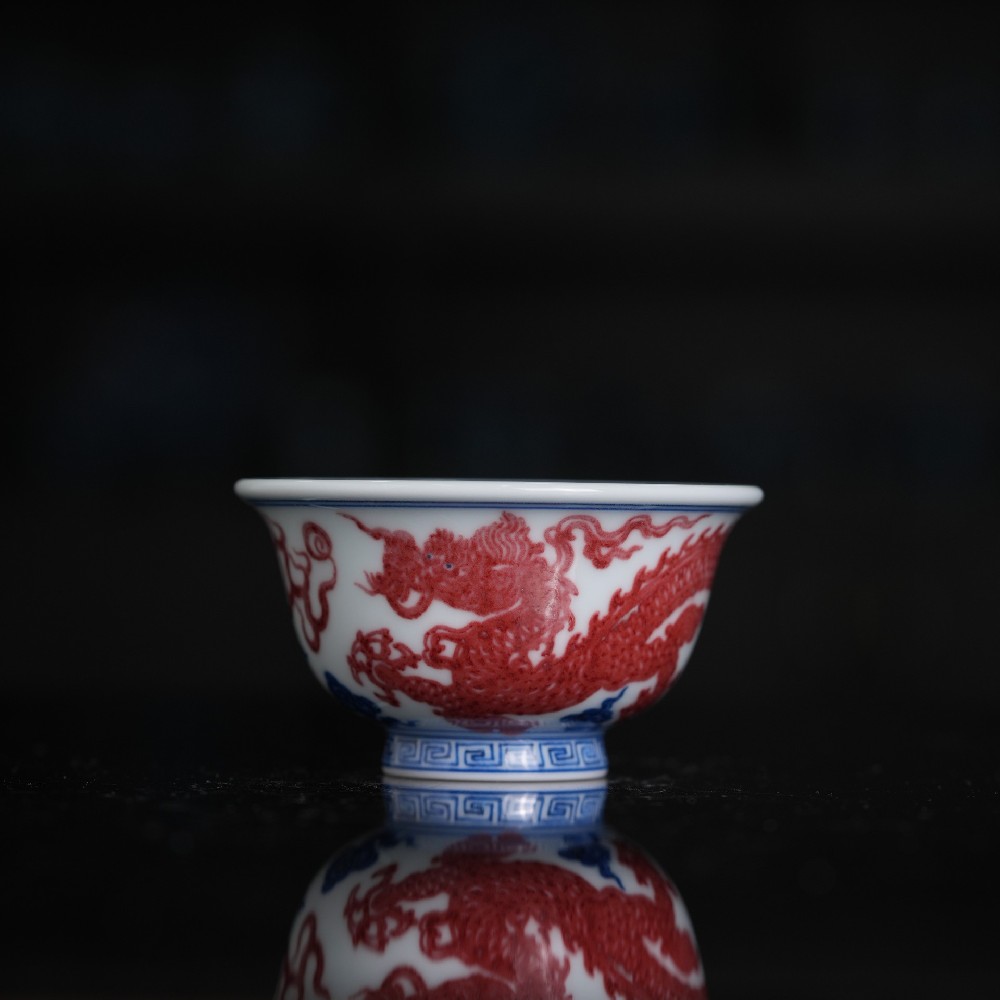 刘建锋窑青花釉里红龙纹小压手杯