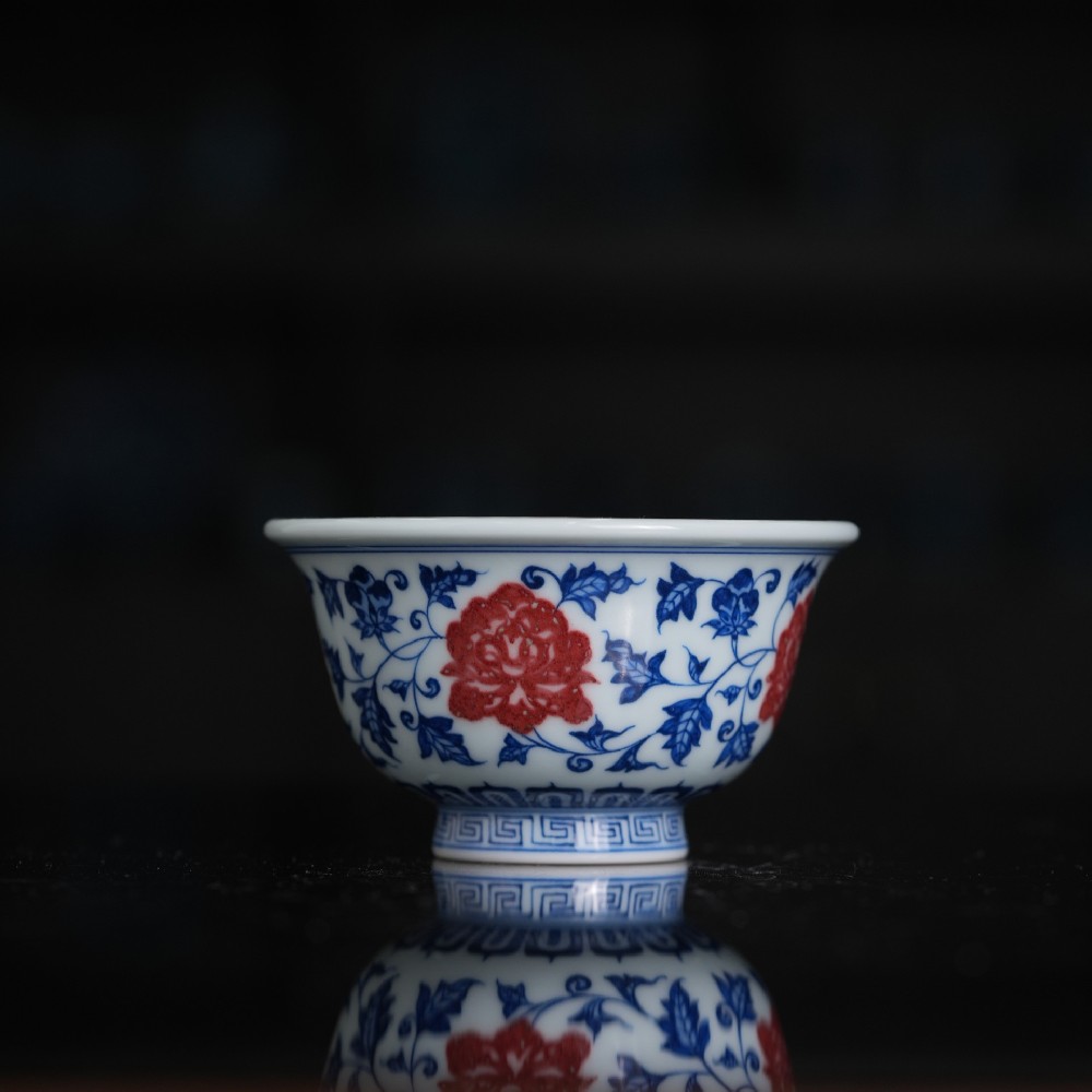 刘建锋窑青花釉里红四季花卉压手杯