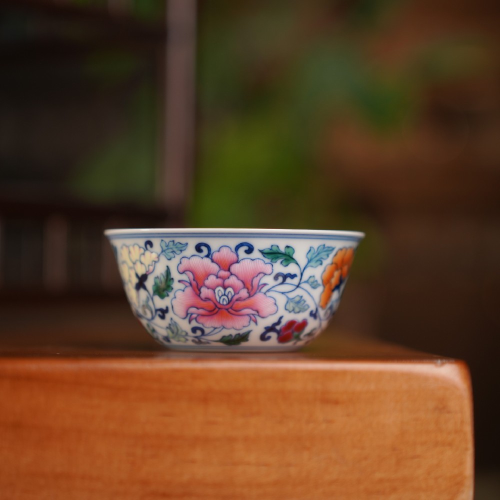 刘建锋窑斗彩牡丹鸡缸杯