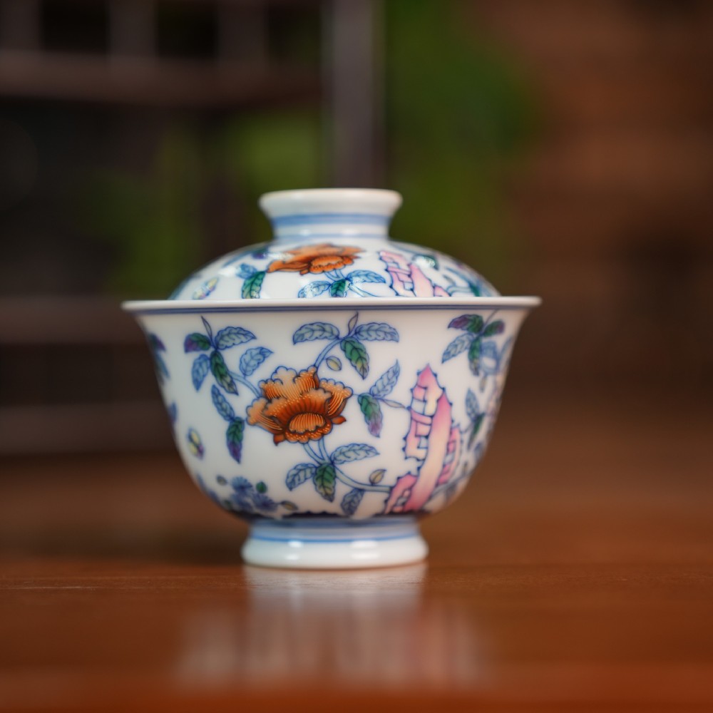 刘建锋窑斗彩花蝶盖碗