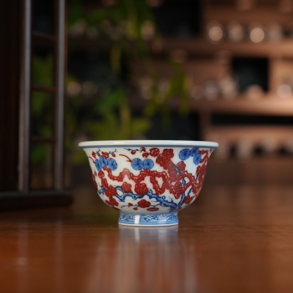 刘建锋窑青花釉里红松竹梅压手杯