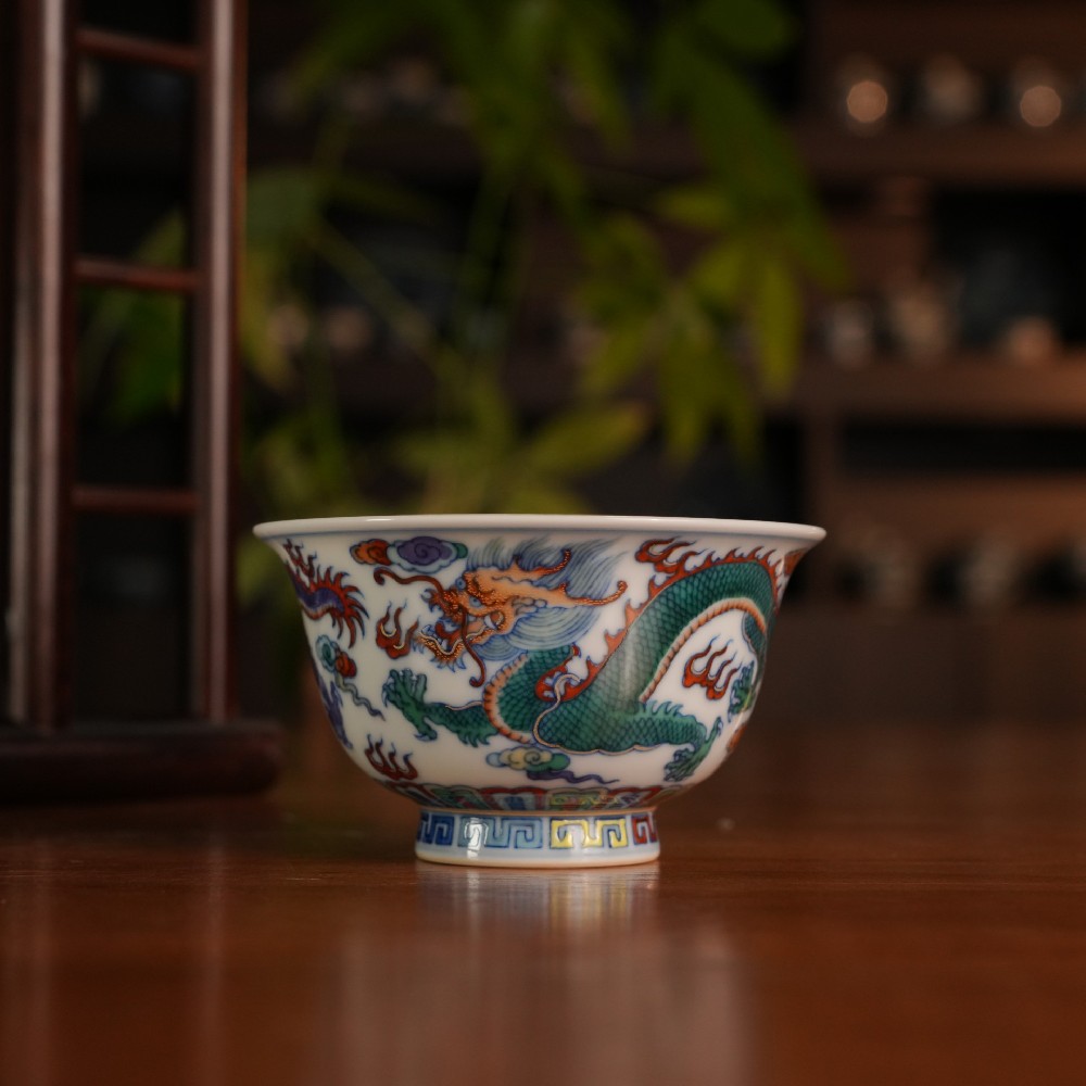 刘建锋窑青花斗彩云龙纹杯