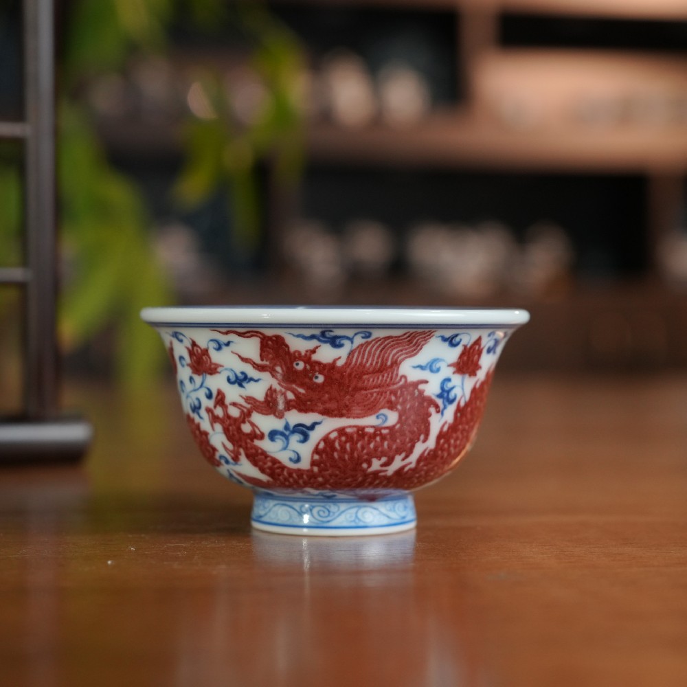 刘建锋窑釉里红穿枝龙纹压手杯