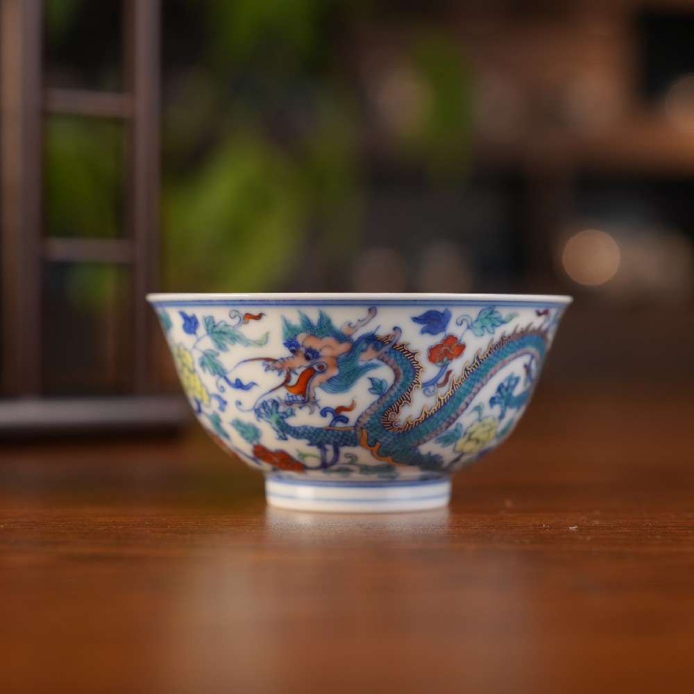 刘建锋窑斗彩龙纹撇口杯