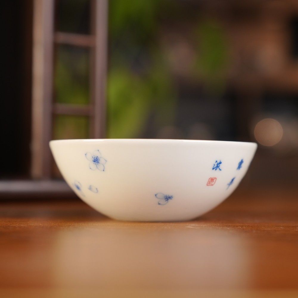 刘建锋窑仿明青花仕女图卧足杯