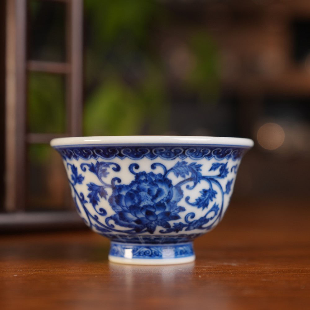 刘建锋窑仿明牡丹花压手杯
