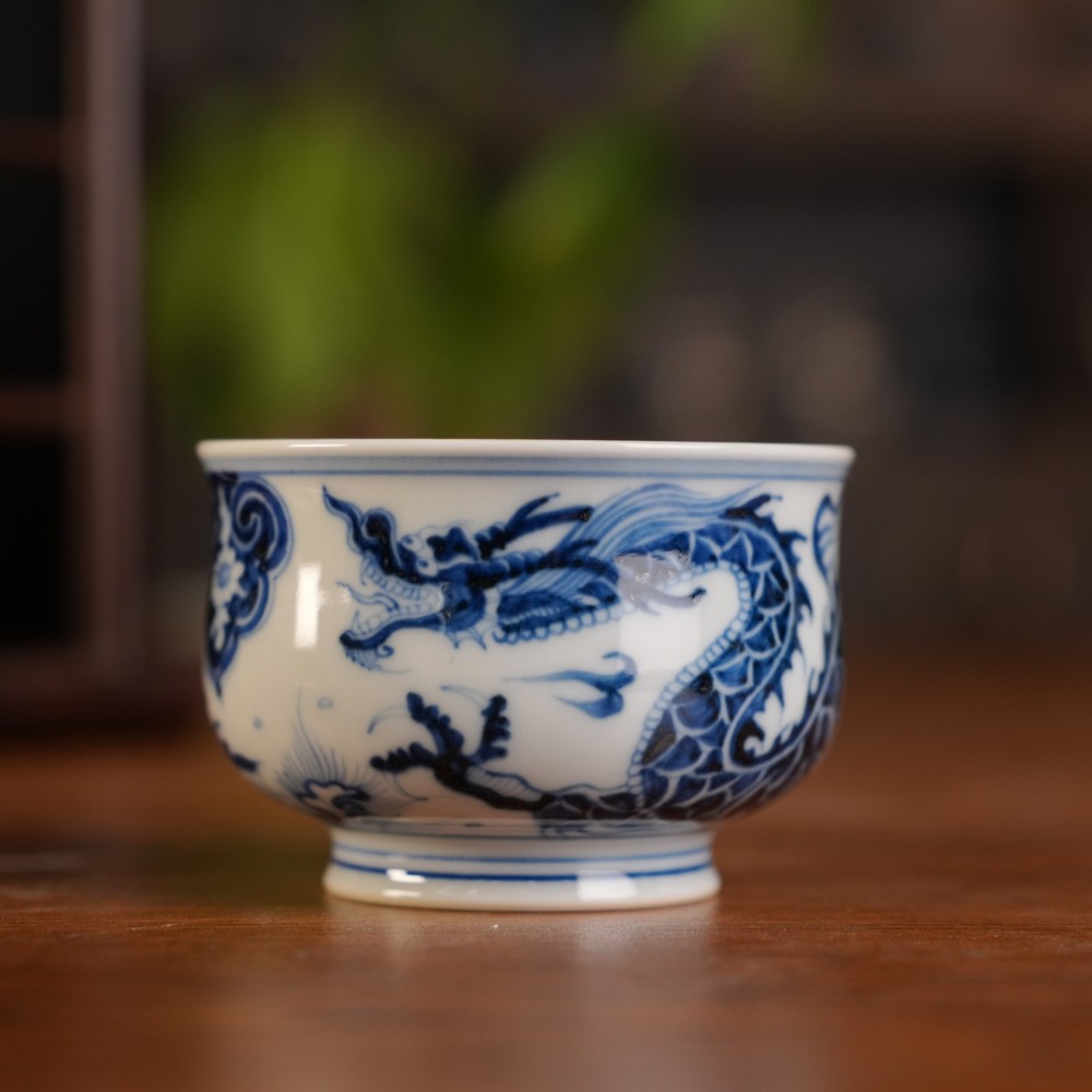 刘建锋窑仿元如意穿花龙炉式杯