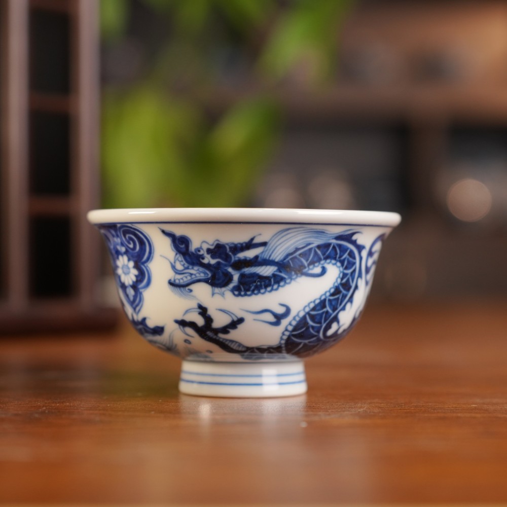 刘建锋窑仿元如意穿花龙压手杯