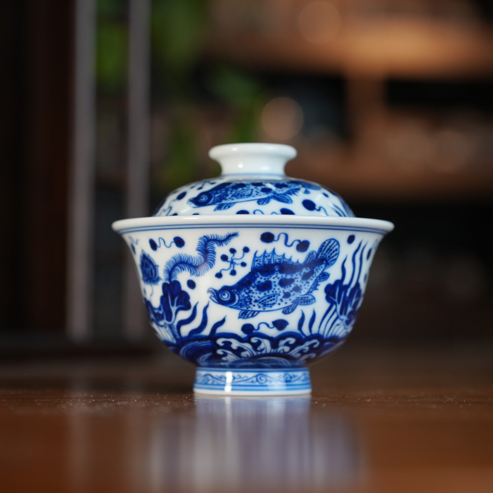刘建锋窑仿清海水纹鱼草盖碗