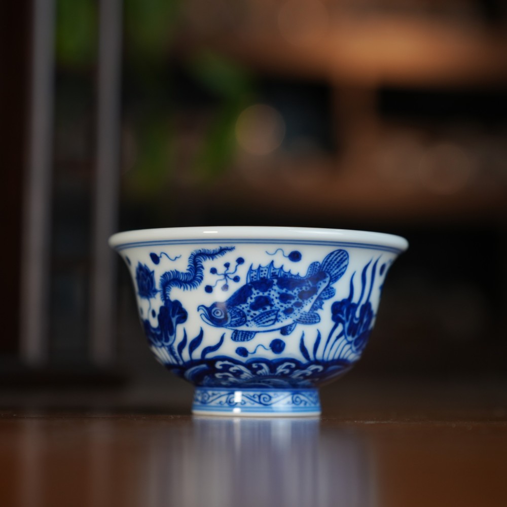 刘建锋窑仿清海水纹鱼草压手杯