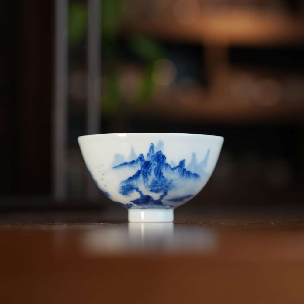 刘建锋窑青花山水鸡心杯